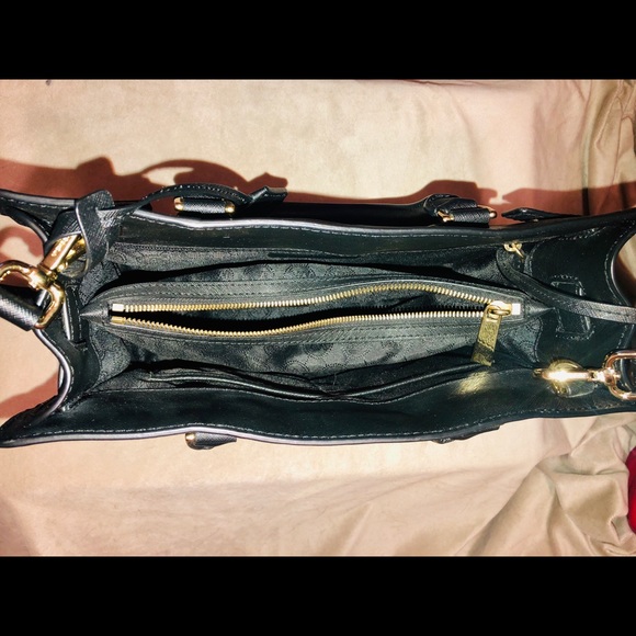 Brand new Michael Kors purse - never been used - Picture 5 of 7